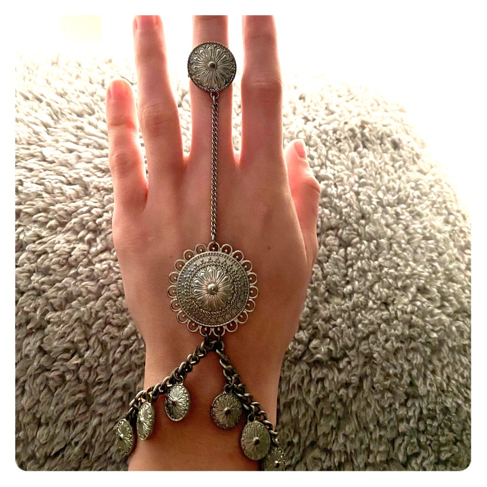 Hand Jewelry Bracelet/Ring Like New